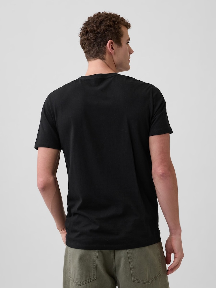 Gap Black Everyday Soft Pocke T-shirt - Image 2 of 5 Gap Black Everyday Soft Pocke T-shirt - Image 2 of 5