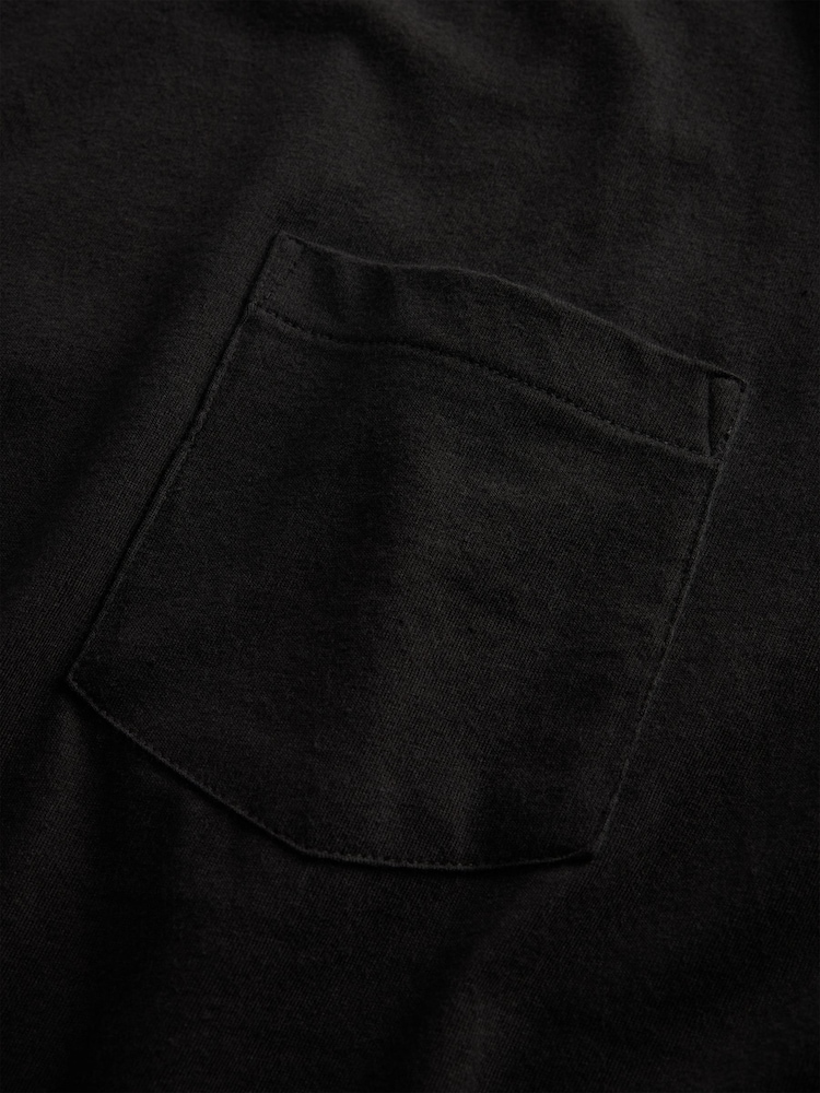 Gap Black Everyday Soft Pocke T-shirt - Image 5 of 5 Gap Black Everyday Soft Pocke T-shirt - Image 5 of 5