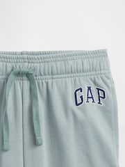 Pantalones de chándal cómodos con logo de rizo francés de Gap (4-13 años) - Imagen 5 de 5