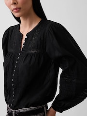 Svart - Gap-topp med blondekant og pintuck-motiv - Bilde 4 av 4