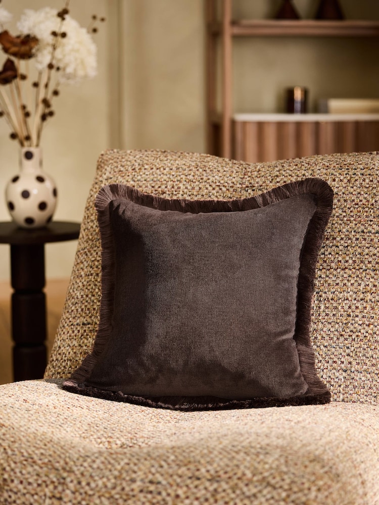 Coussin à franges contrastantes en velours doux - Image 1 de 4