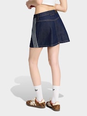adidas Originals 3-Stripes Maong Mini Skirt - Larawan 3 ng 7