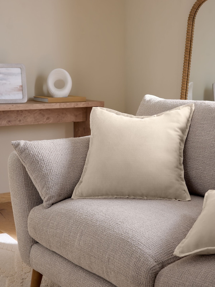 Loxley Cushion - Imagem 1 de 4 Loxley Cushion - Imagem 1 de 4