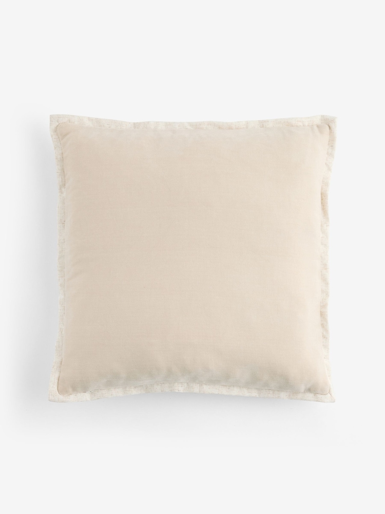Loxley Cushion - Imagem 4 de 4 Loxley Cushion - Imagem 4 de 4