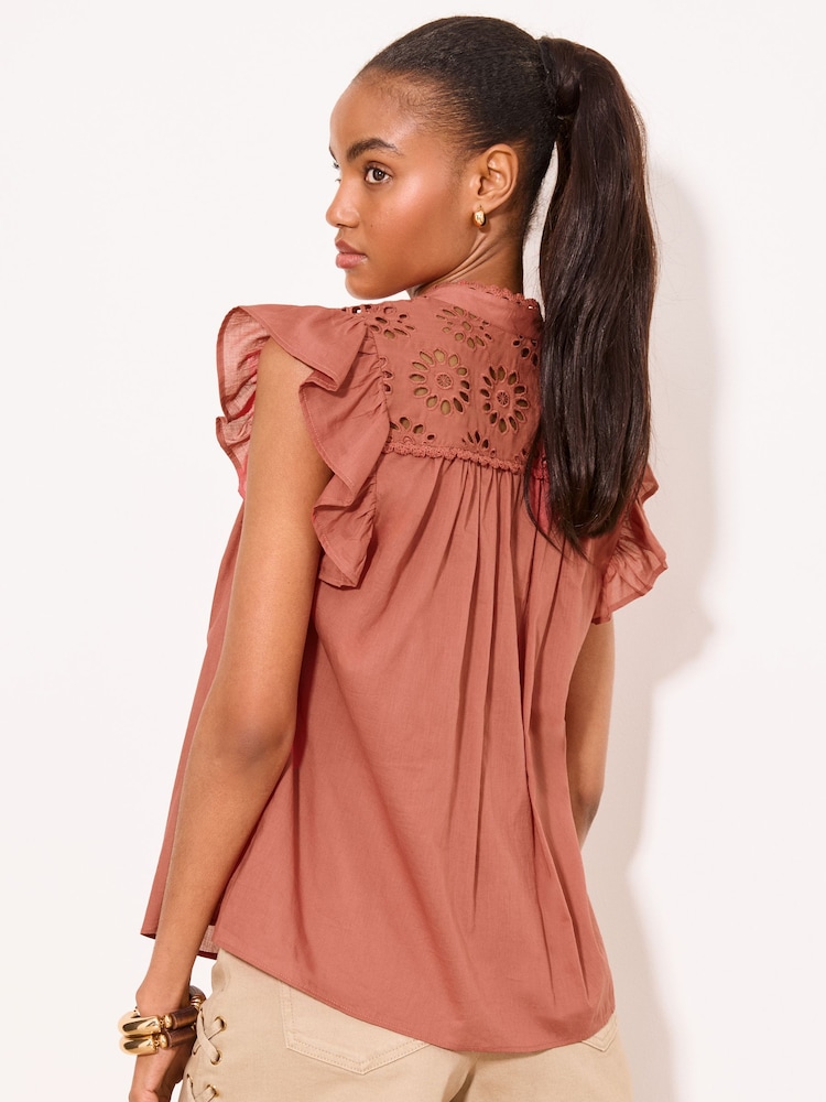 铁锈色红色 - Lipsy Broderie Shoulder Ruffle Sleeve Shell Top - 图片5 / 5