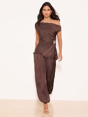 Lipsy Chocolate Brown Slash Neck Textured Satin Hardwear Detail Top - Image 4 of 5