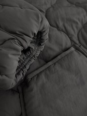 Gris - Chaqueta guateada ligera con acabado impermeable - Imagen 3 de 3