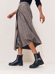 Qara - Lipsy Faux Suede Buckle Ankle Chelsea çəkmələr - 7şəkildən 2 şəkil