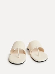 Crema - Linzi Amara Toe Post Flat Sandals - Imagen 3 de 7
