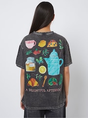 Skinnydip The Very Hungry Caterpillar x Skinnydip 下午茶 T 恤 - 4的图像3｝