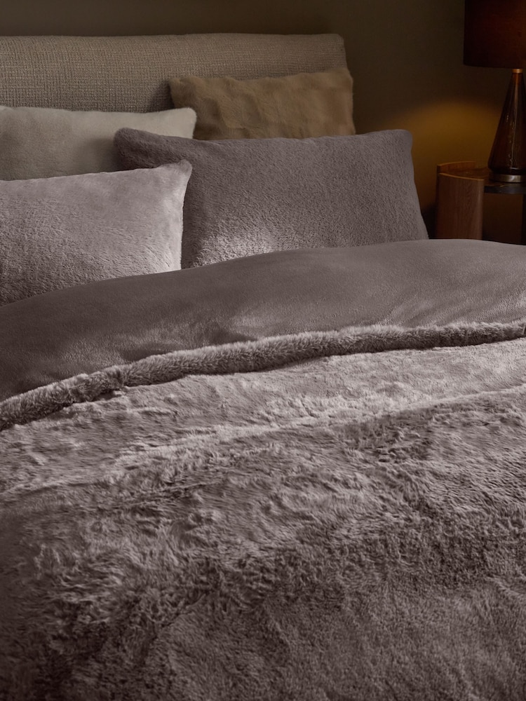 Dark Natural Plush Faux Fur Duvet Cover and Pillowcase Set - Image 2 of 5