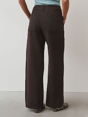 Schokoladenbraun - Utility-Jeans mit weitem Bein - Bild 5 von 8