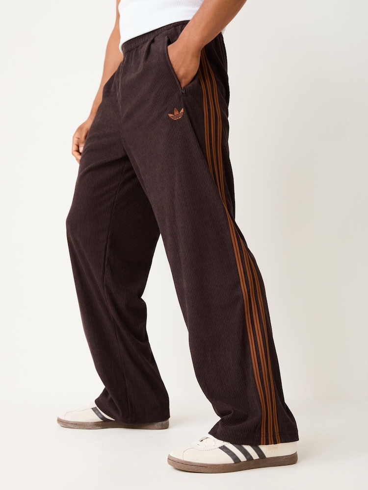 adidas Originals Firebird Corduroy jogger bikses - Attēls 1 no 4