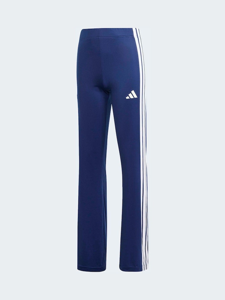 أزرق - بنطلون ضيّق انسيابي بتصميم 3 خطوط تشكيلة Train Essentials من adidas - صورة 1 من 1 أزرق - بنطلون ضيّق انسيابي بتصميم 3 خطوط تشكيلة Train Essentials من adidas - صورة 1 من 1