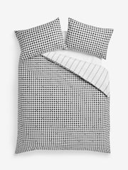 Monochrome Gingham Heart Reversible Bed Set - Image 5 of 6