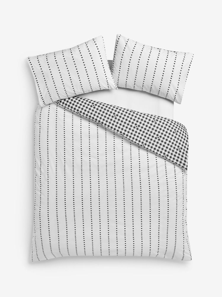 Monochrome Gingham Heart Reversible Bed Set - Image 6 of 6