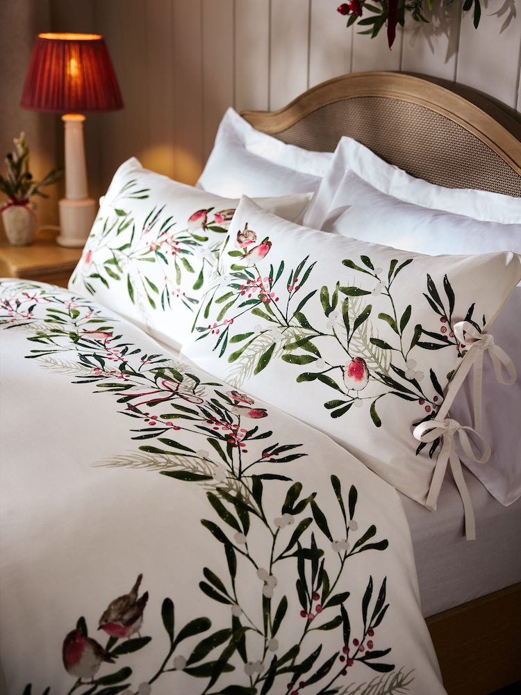 Natural 200TC Sateen Robins Christmas Duvet Cover And Pillowcase Set - Image 2 of 4