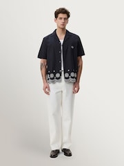 Les Deux Black Border Embroidery Short Sleeve Shirt - Image 3 of 7