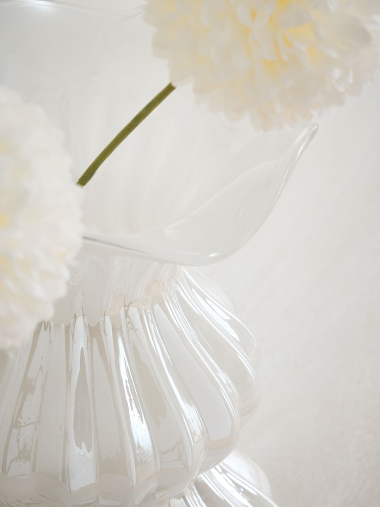 White Ruffle Lustre Finish Glass Vase - Image 2 of 3 White Ruffle Lustre Finish Glass Vase - Image 2 of 3