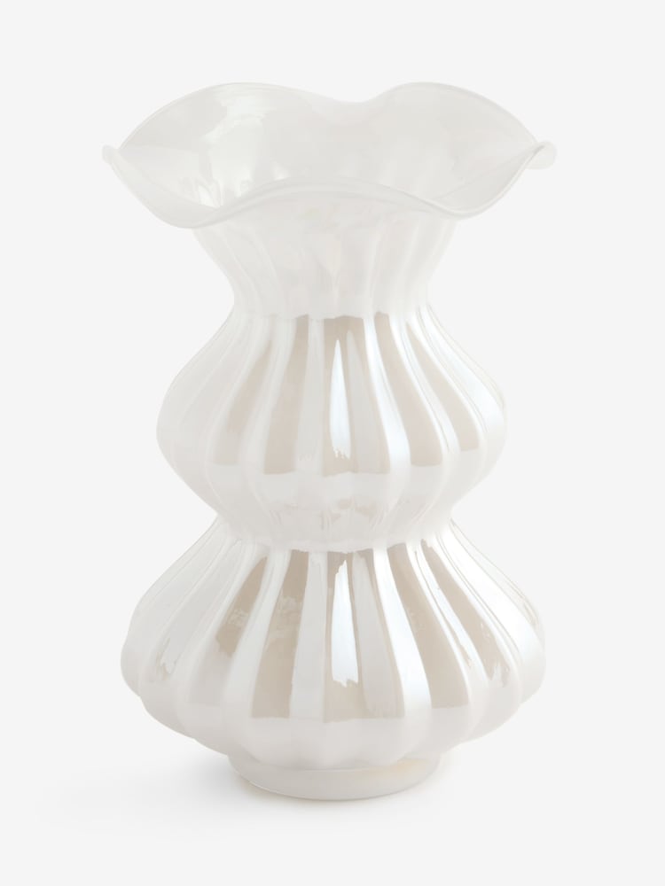White Ruffle Lustre Finish Glass Vase - Image 3 of 3 White Ruffle Lustre Finish Glass Vase - Image 3 of 3