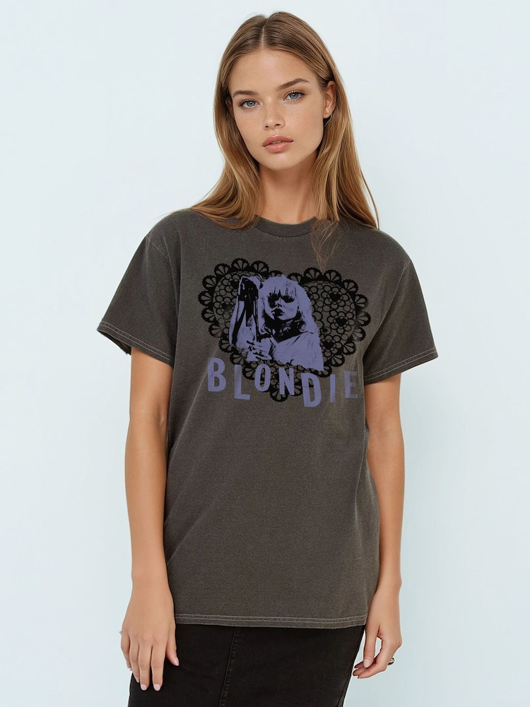 Brands In Black Blondie Singing Lace Music T-Shirt - Image 2 of 5 Brands In Black Blondie Singing Lace Music T-Shirt - Image 2 of 5
