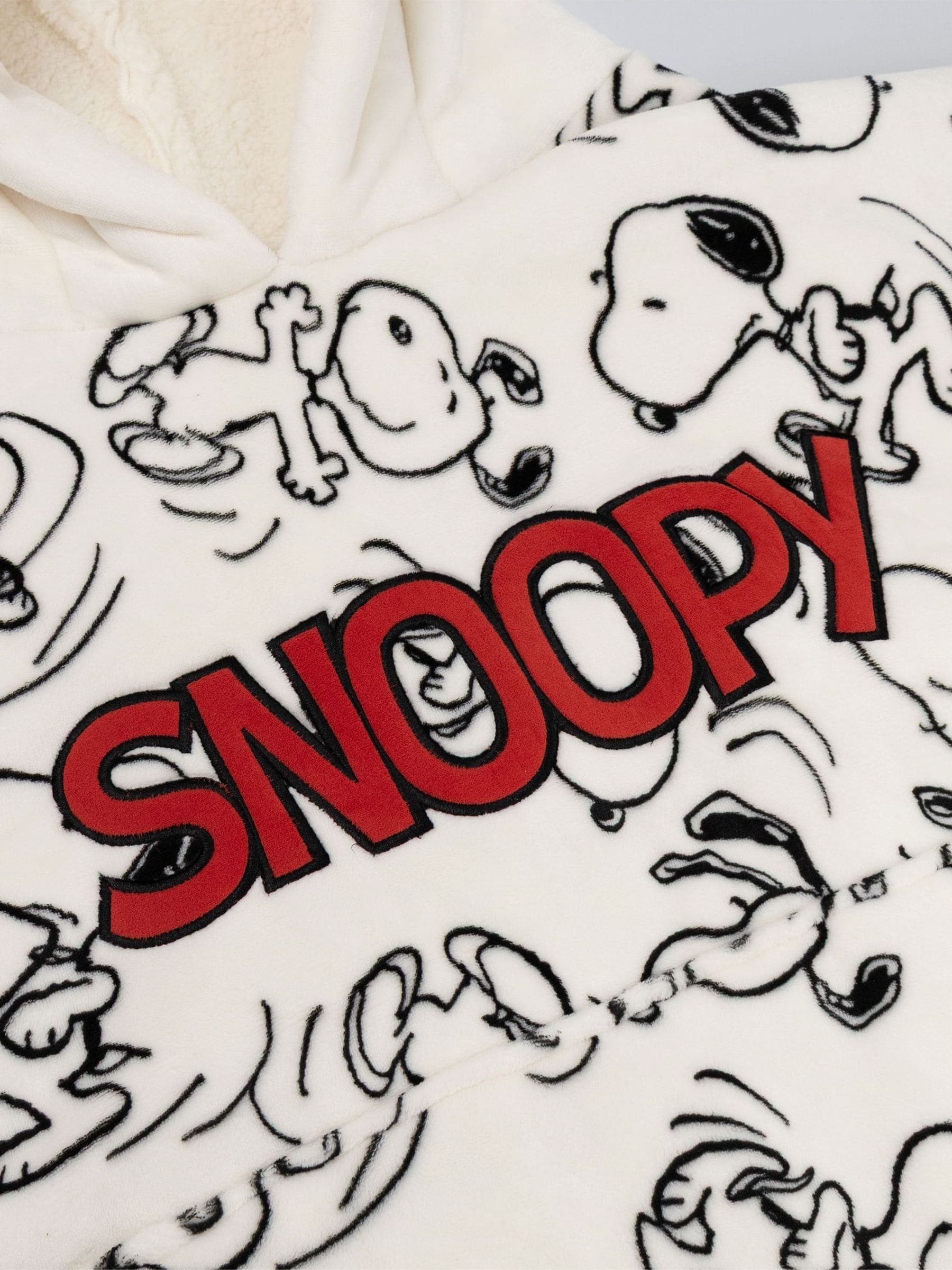 Buy Vanilla Underground White Peanuts Snoopy Blanket Hoodie from