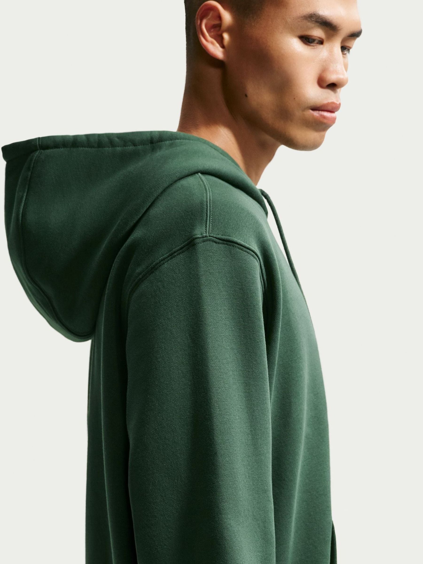 Comprar Verde Abeto - Moletom com zíper Nike Club from Next Brazil