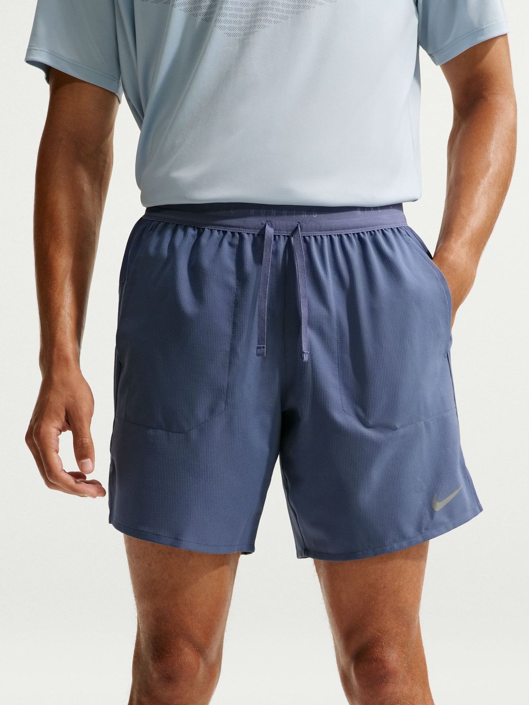 Next：日本 ディフューズブルー - Nike Dri-FIT ストライド7インチ