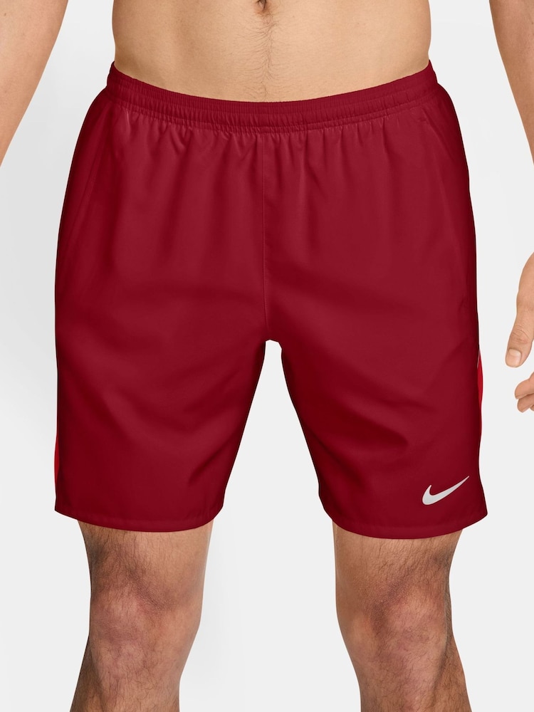 Tough Red - Pantalones cortos de running Miler Dri-FIT con forro tipo calzoncillos de 7 pulgadas de Nike - Imagen 1 de 4