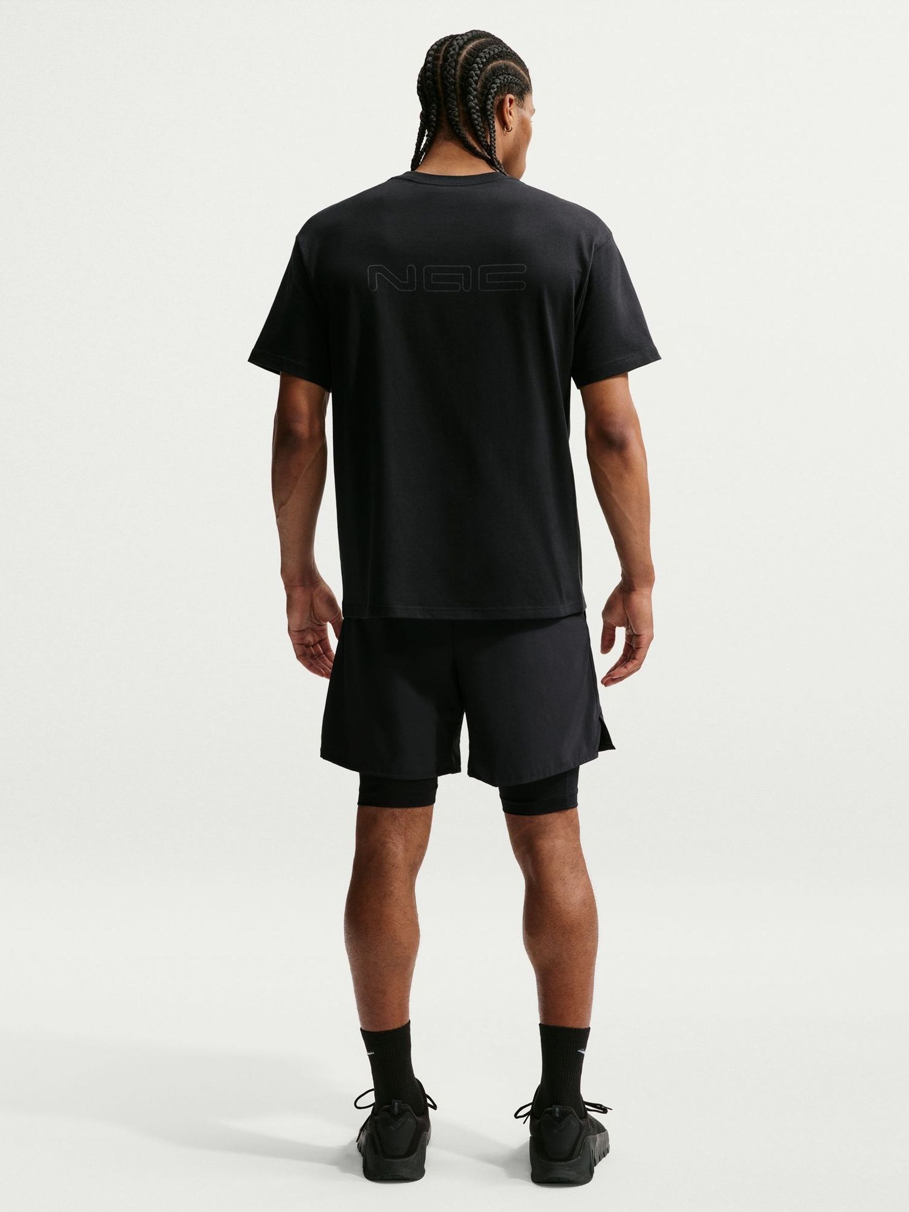 Next：日本 Nike アスレチッククラブ トレーニング Tシャツ from Next