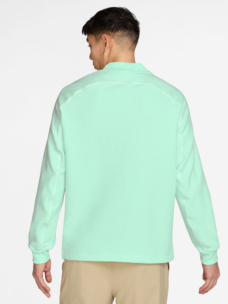 Nike Green Par 5 Therma-FIT Golf Crew Sweatshirt - Image 2 of 3 Nike Green Par 5 Therma-FIT Golf Crew Sweatshirt - Image 2 of 3