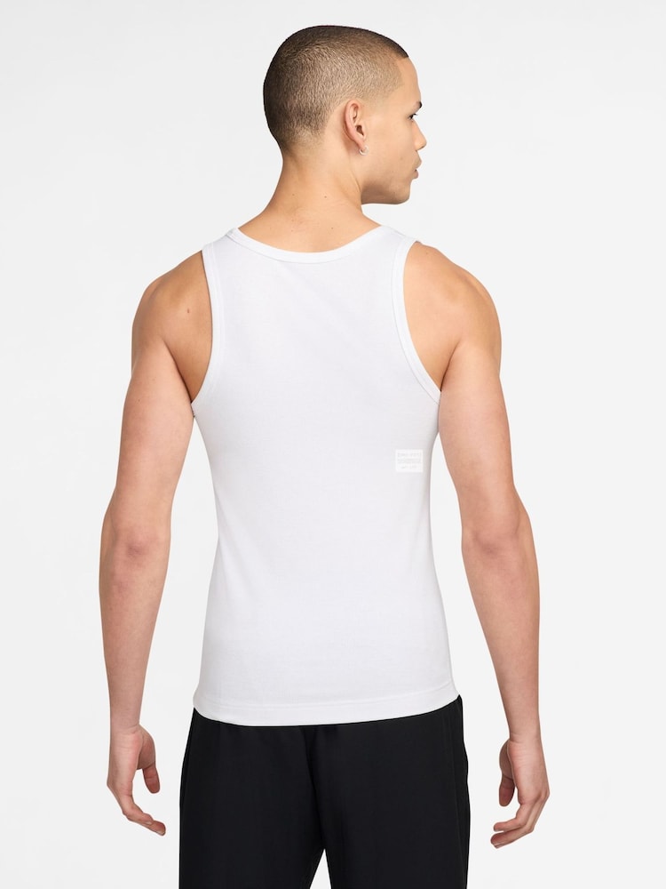 Balts - Nike Athletic Club rievotā treniņveste - Attēls 2 no 3