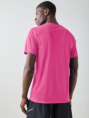وردي فاقع - تيشيرت فليكس للأداء الرياضي Nike Dri-FIT - صورة 3 من 4