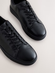 Schwarz - Wide Fit Leather Smart Casual Trainers - Bild 6 von 7