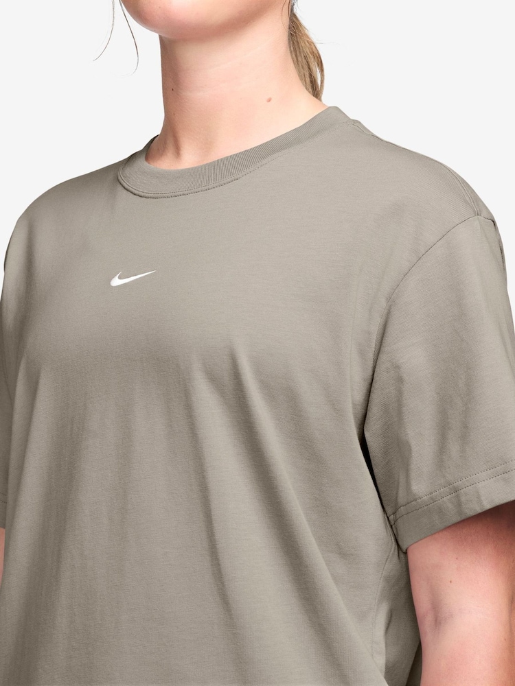Nike Cream 2 Sportswear Essential Oversized T-Shirt - Image 3 of 3 Nike Cream 2 Sportswear Essential Oversized T-Shirt - Image 3 of 3