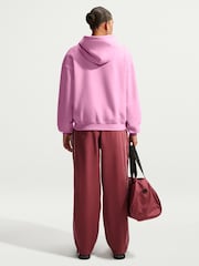 Rozā celšanās - Nike Studio Fleece Oversized džemperis ar kapuci - Attēls 5 no 6