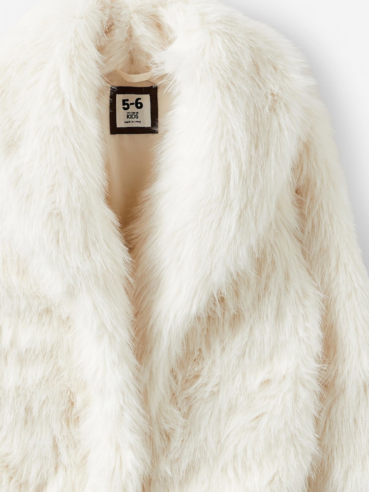 Cotton On White Zoe Faux Fur Jacket - Image 3 of 3 Cotton On White Zoe Faux Fur Jacket - Image 3 of 3