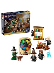 LEGO Harry Potter Hogwarts Castle: Sorting Hat Ceremony 76460 - Image 1 of 6