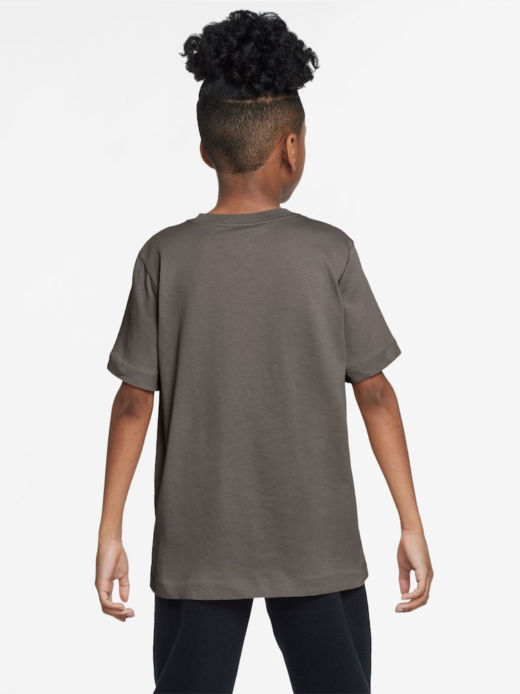 Nike Stone Grey Short Sleeve Club T-Shirt - Image 2 of 3