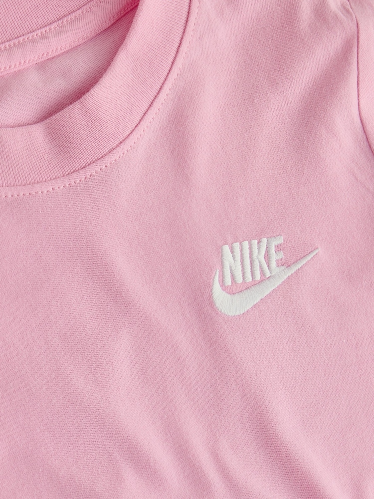 Nike Pink Rise Short Sleeve Club T-Shirt - Image 7 of 7 Nike Pink Rise Short Sleeve Club T-Shirt - Image 7 of 7