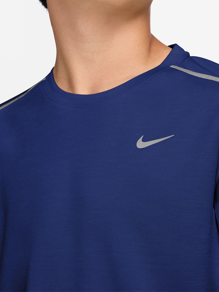 Nike Royal Blue Miler Dri-FIT Short Sleeve T-Shirt - Image 3 of 3 Nike Royal Blue Miler Dri-FIT Short Sleeve T-Shirt - Image 3 of 3