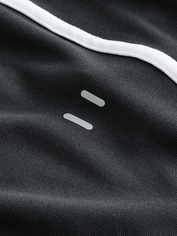 Nike Black Tempo Dri-FIT Long-Sleeve Half-Zip Top - Image 9 of 9 Nike Black Tempo Dri-FIT Long-Sleeve Half-Zip Top - Image 9 of 9