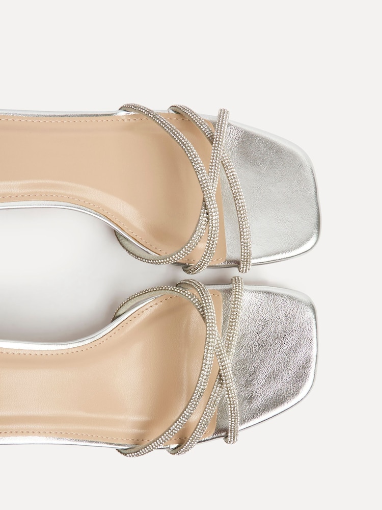 Linzi Amour Closed Back Diamante Front Strap Heeled Sandals - Afbeelding 5 van 5