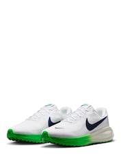 الأبيض والأخضر - حذاء رياضي للركض على الطريق Revolution 8 من Nike - صورة 3 من 8
