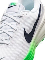 الأبيض والأخضر - حذاء رياضي للركض على الطريق Revolution 8 من Nike - صورة 7 من 8