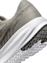 Nike Green Grey Run Defy Road Running Trainers - Image 10 of 10