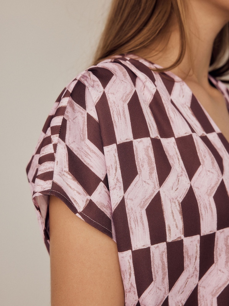 Pink/Brown Geometric Print Short Sleeve Overhead V-Neck Blouse - Image 5 of 5 Pink/Brown Geometric Print Short Sleeve Overhead V-Neck Blouse - Image 5 of 5