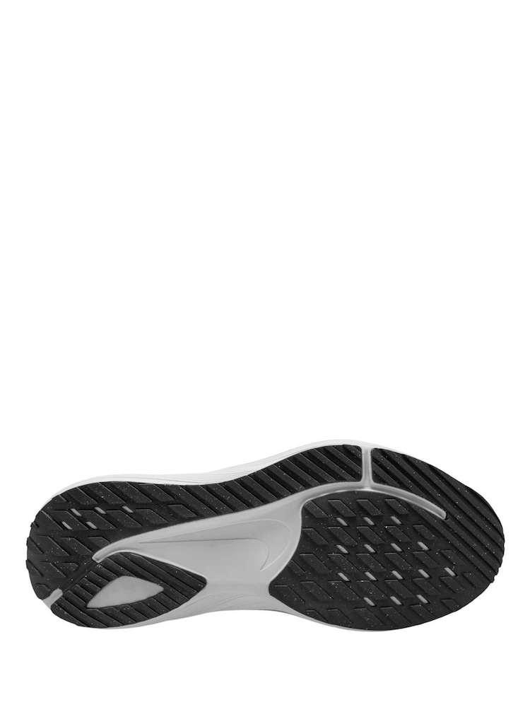 Nike Quest 7 Road ランニング スニーカー - 画像 4 / 4