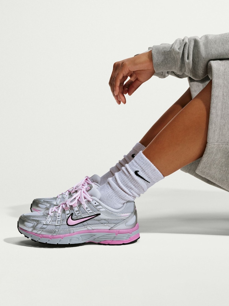 حذاء رياضي P6000 من Nike - Image 1 of 12 حذاء رياضي P6000 من Nike - Image 1 of 12