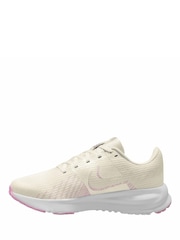 Nike White Pink Smoke Run Defy Road Running Trainers - Image 2 of 4